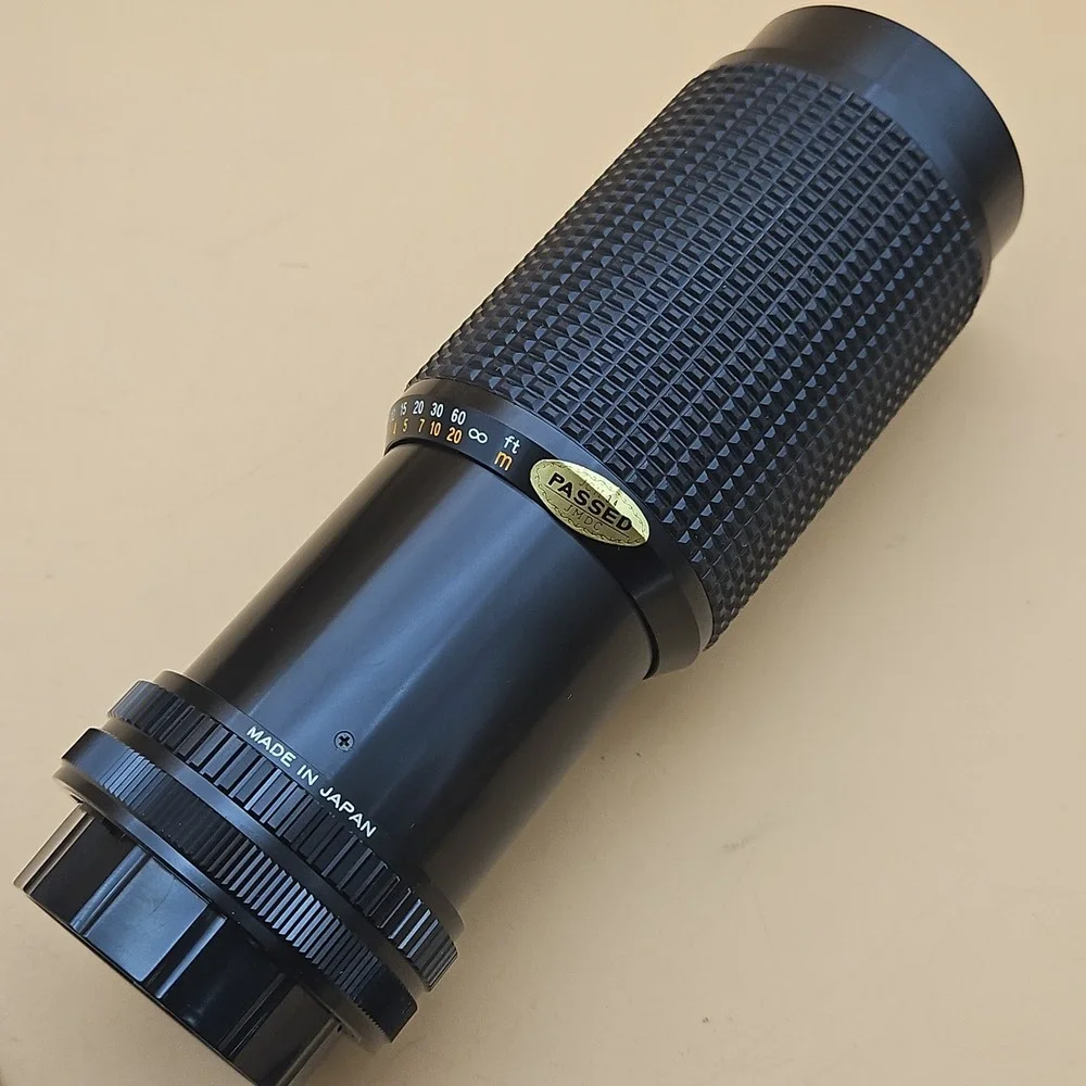 Albinar ADG 75-300mm Telephoto Zoom Lens f/5.6 Canon Mount W/ Carrying Case